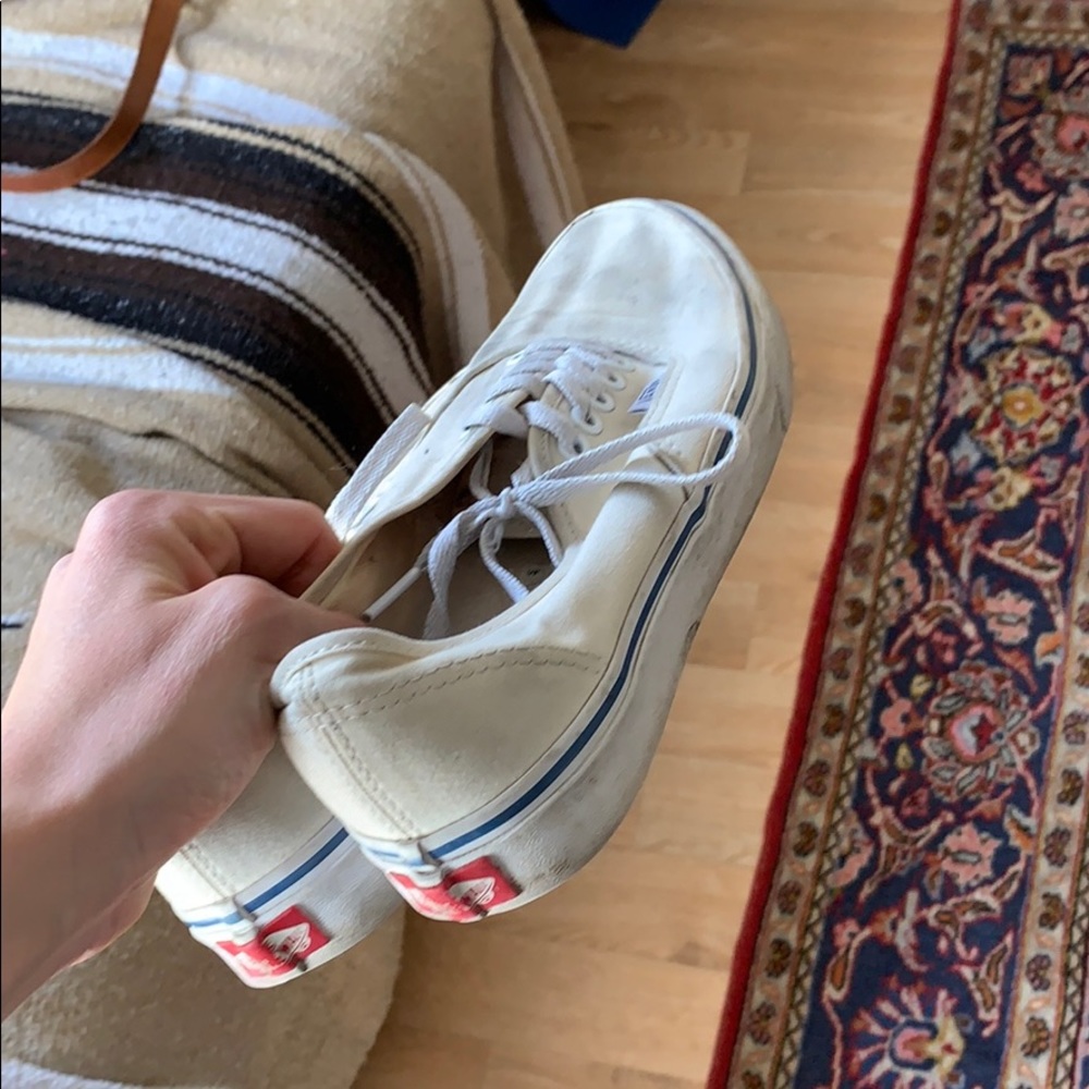 COPY - Used creme vans blue strip